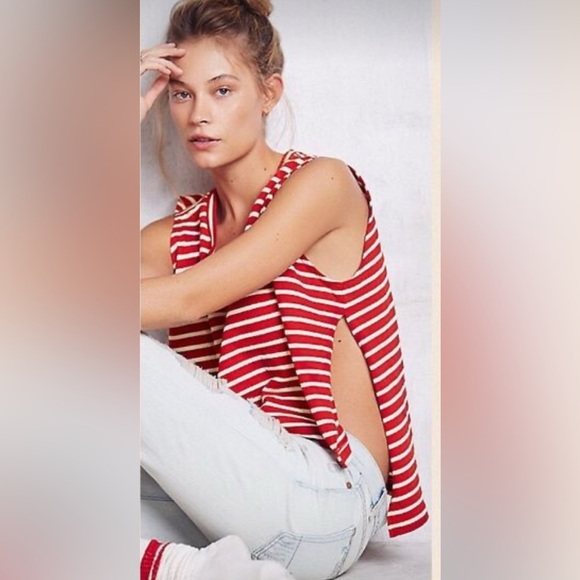 WE THE FREE Small Red Ivory Muscle Madness Tee Italian Gondola Driver Oversized - Picture 3 of 13